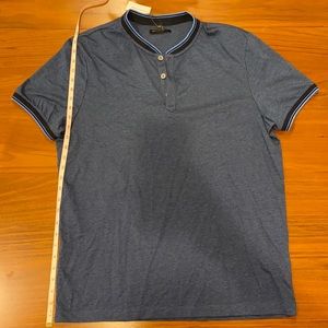 Banana republic Henley shirt. Blue.